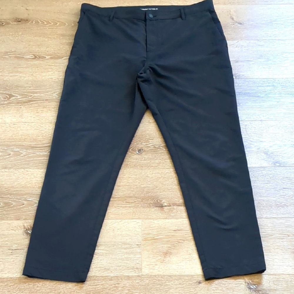 EUC Banana Republic Men's Black Performance Slim Pant 38x32